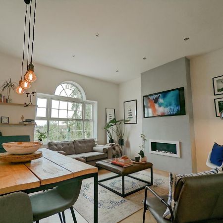 Spacious, Mid-Century 1 Bedroom Apartment Quedgeley Zewnętrze zdjęcie