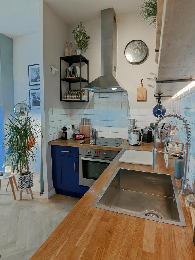 Spacious, Mid-Century 1 Bedroom Apartment Quedgeley Zewnętrze zdjęcie